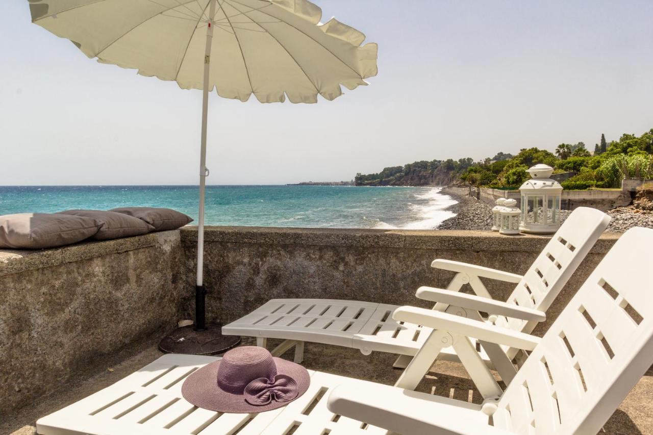 Sea Paradise - Il Mare Sotto La Finestra Riposto Dış mekan fotoğraf